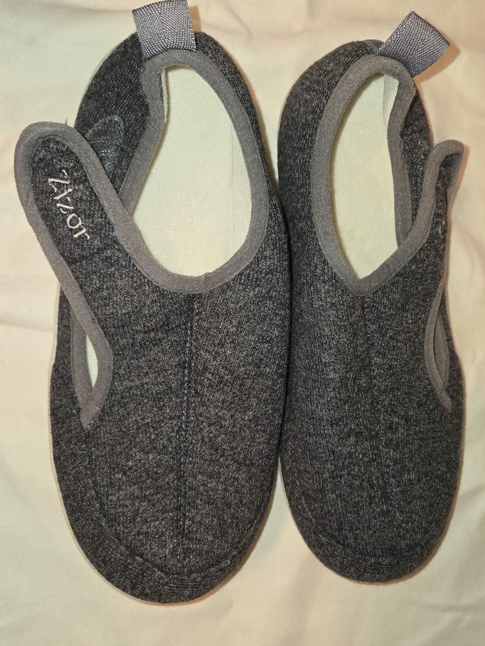 Zizor Women's Grey Slip-On Cozy House Slippers SZ 9